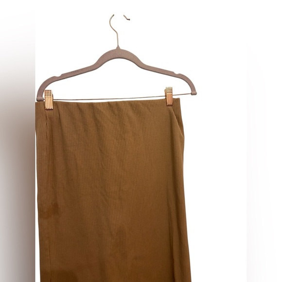 Zara Classic Brown Maxi Skirt - Picture 2 of 3